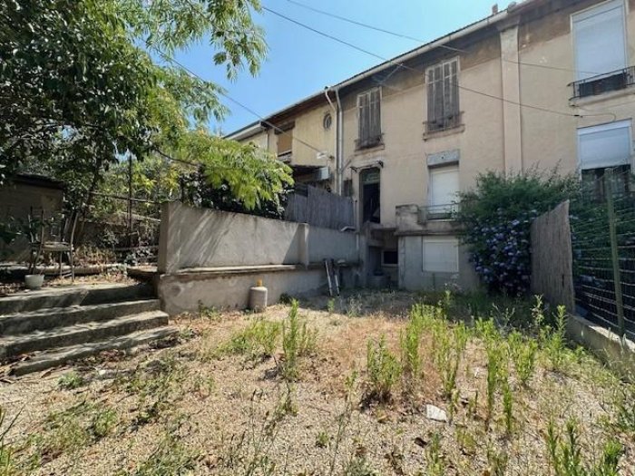 maison avec terrain — Marseille